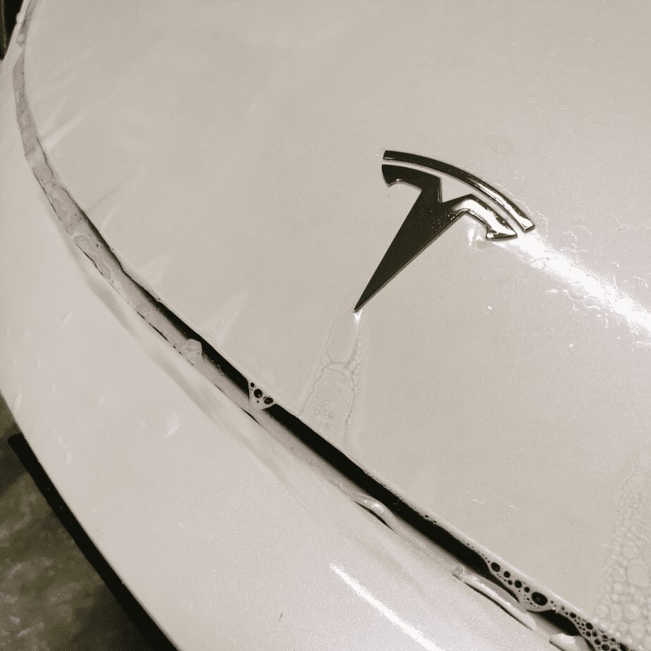 Model Y: Lakbeskyttelsesfilm til motorhjelmen - Tesla-Protect